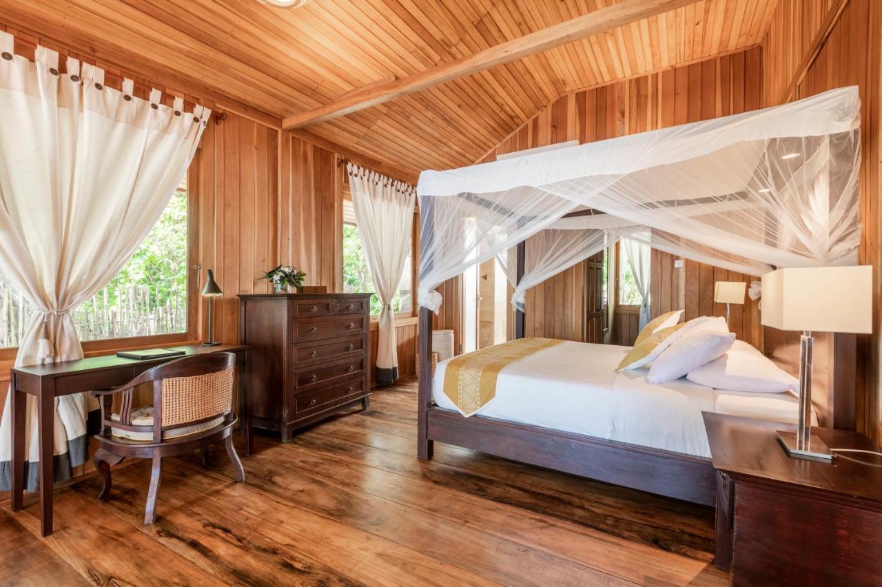Siladen Resort & Spa Bunaken Eksteriør bilde