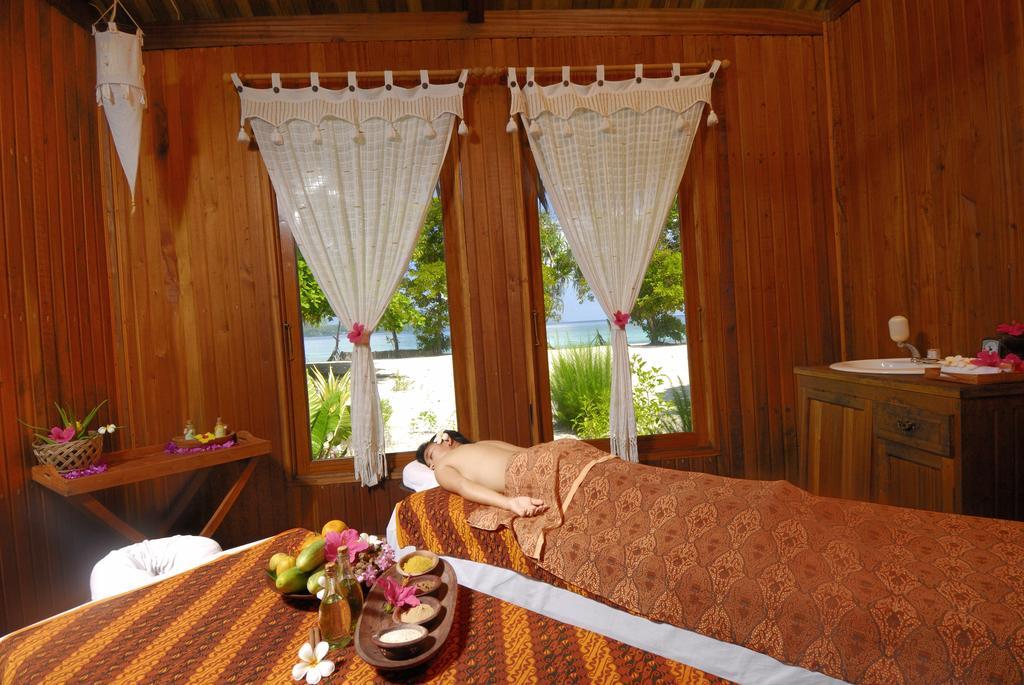 Siladen Resort & Spa Bunaken Eksteriør bilde