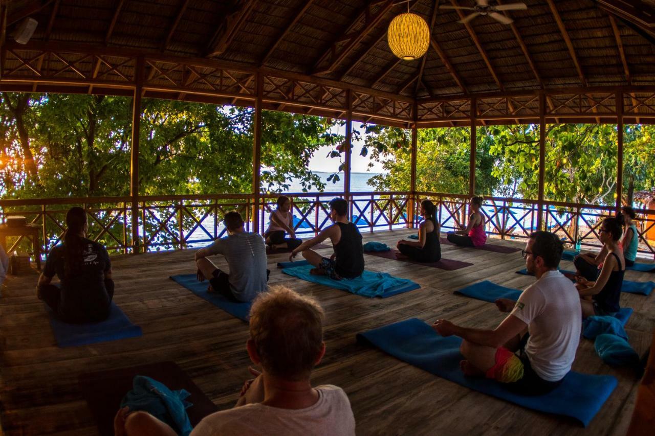 Siladen Resort & Spa Bunaken Eksteriør bilde